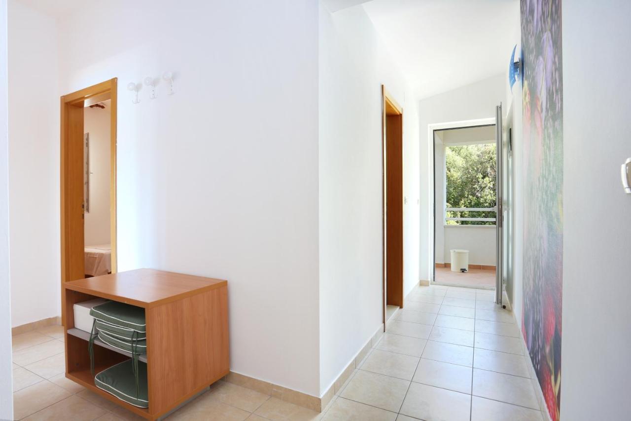 Apartments By The Sea Seget Vranjica, Trogir - 13771 المظهر الخارجي الصورة