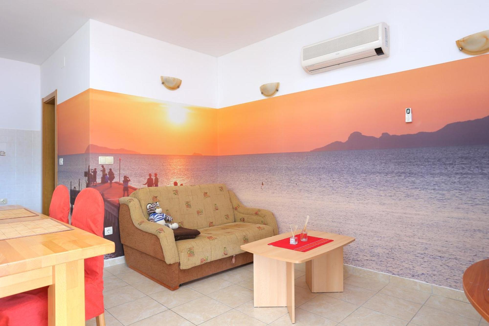 Apartments By The Sea Seget Vranjica, Trogir - 13771 الغرفة الصورة